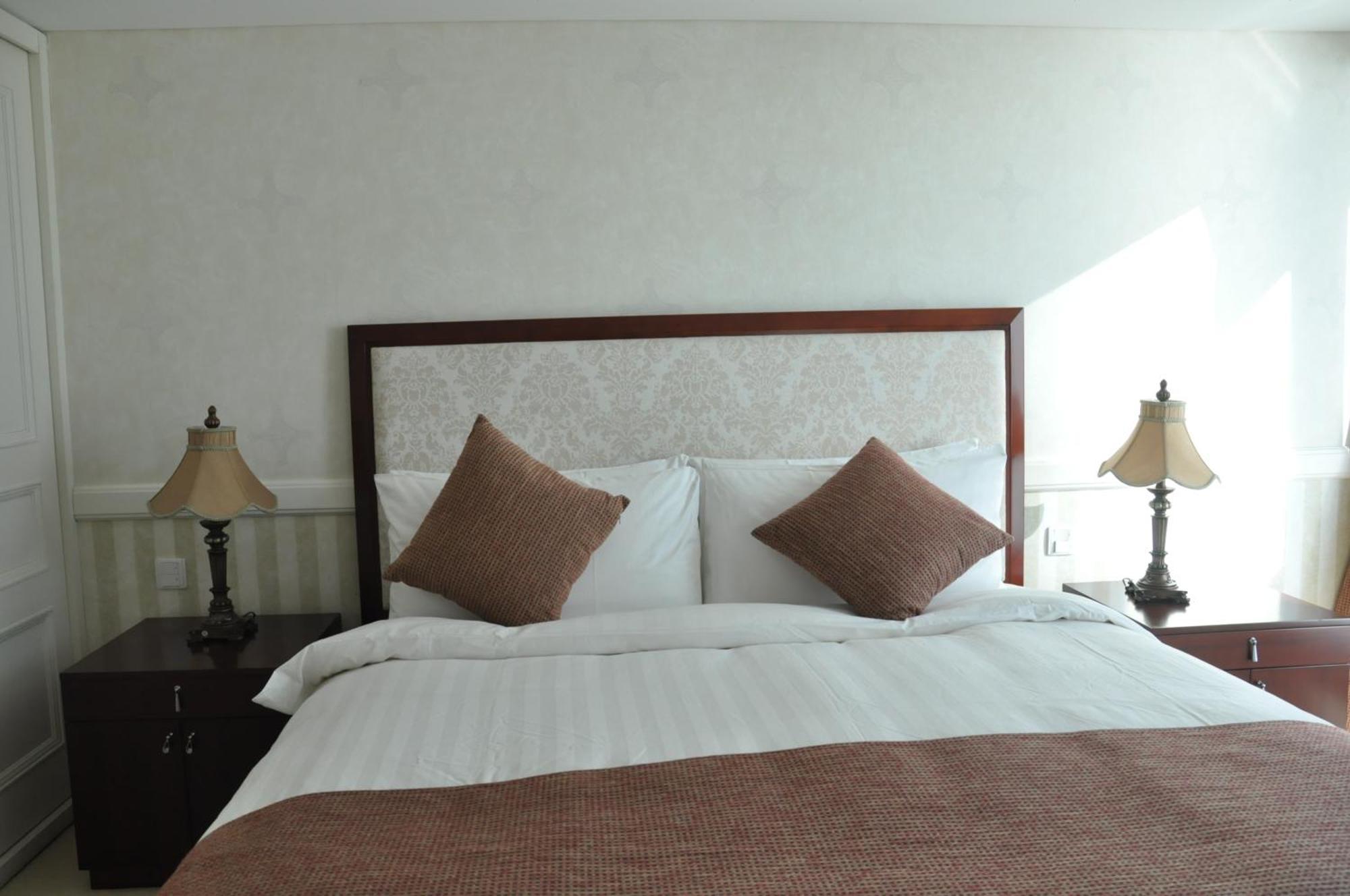 Qingdao Jinshan We+ Holiday Apartment מראה חיצוני תמונה